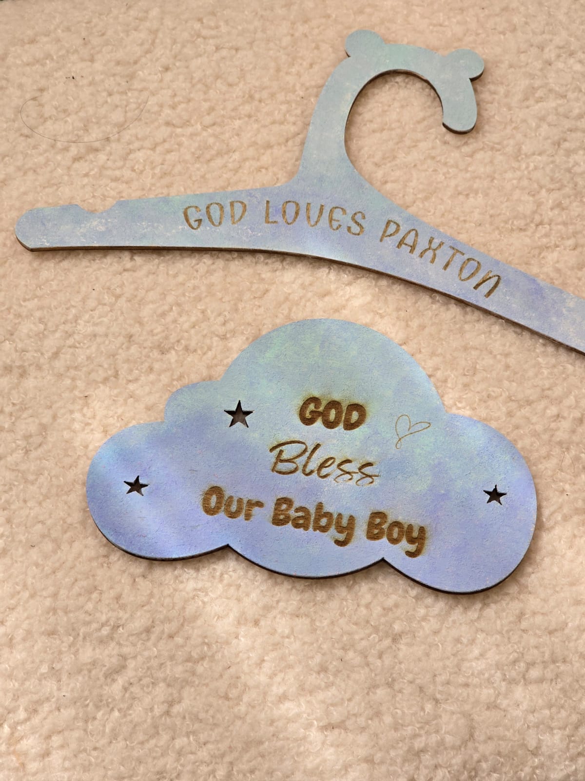 新生木製禮品—”God bless our baby boy”(可自訂名字)