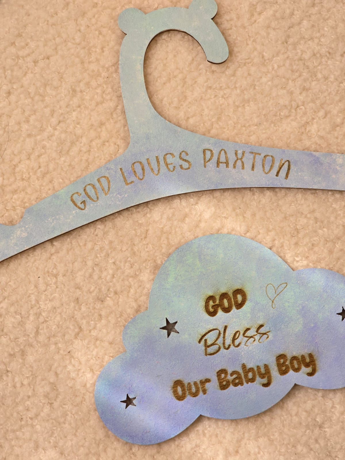 新生木製禮品—”God bless our baby boy”(可自訂名字)