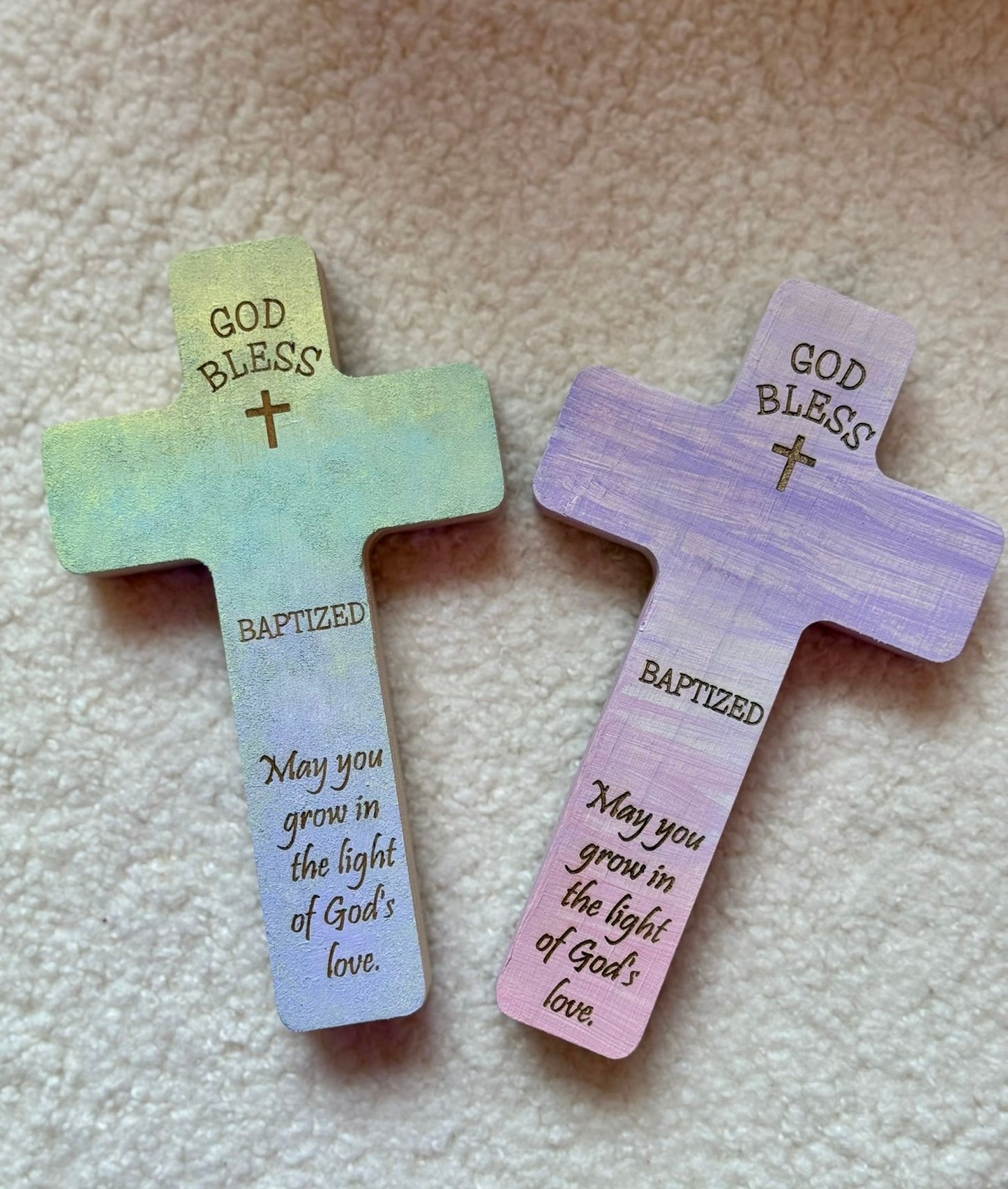 手工木製洗禮十字架擺設—“God bless baptized May you grow in the light of God’s love”(可自訂名字及日期+$30)
