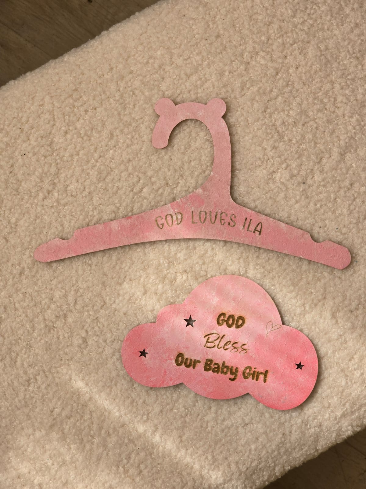 新生木製禮品—”God bless our baby girl”(可自訂名字)