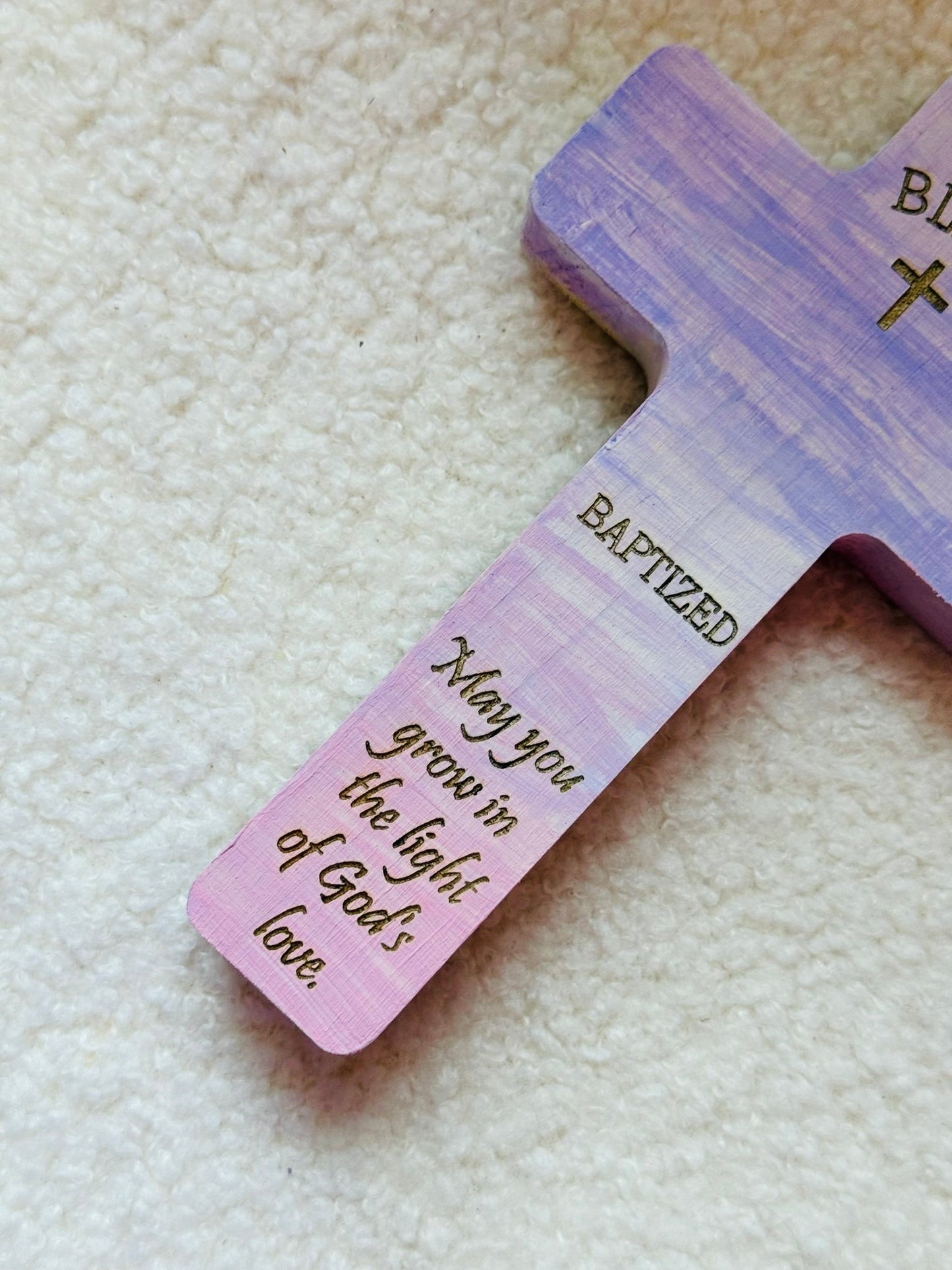 手工木製洗禮十字架擺設—“God bless baptized May you grow in the light of God’s love”(可自訂名字及日期+$30)
