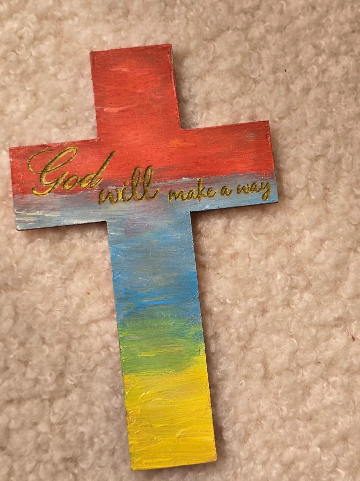 木製十字架磁貼—“God will make a way”