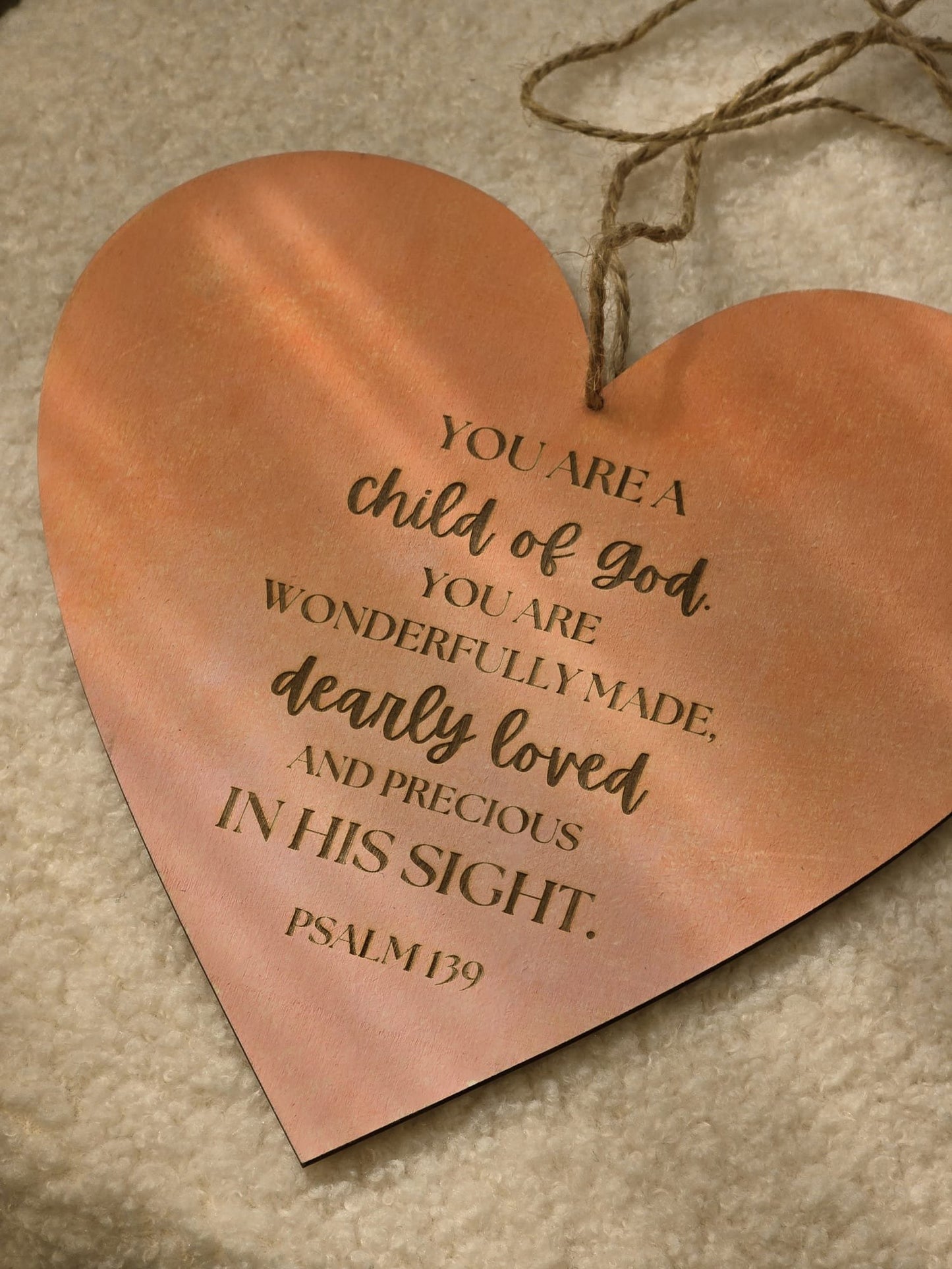 心形木製掛飾—“You are a child of God“
