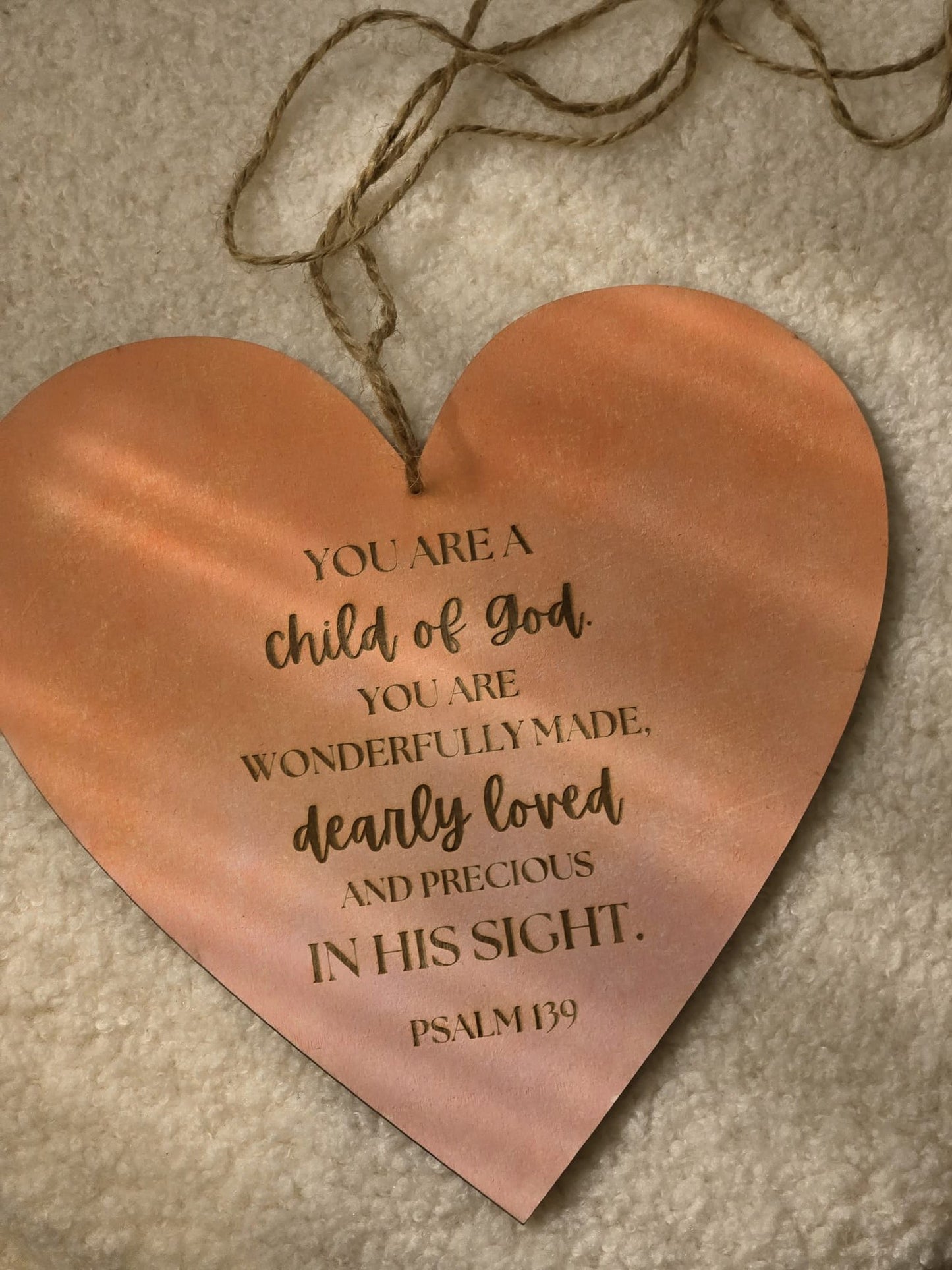 心形木製掛飾—“You are a child of God“
