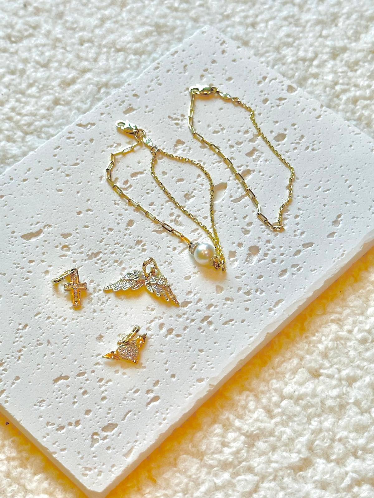 14k黃金鑽石天使翅膀形吊飾扣—2.5cm長(不包括鏈,可另配手鏈扣上)